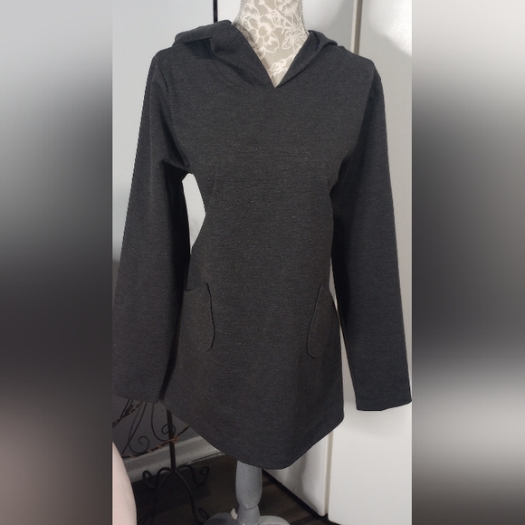 Charcoal Shannon Passero Gray Women's Hoodie - Picture 4 of 11